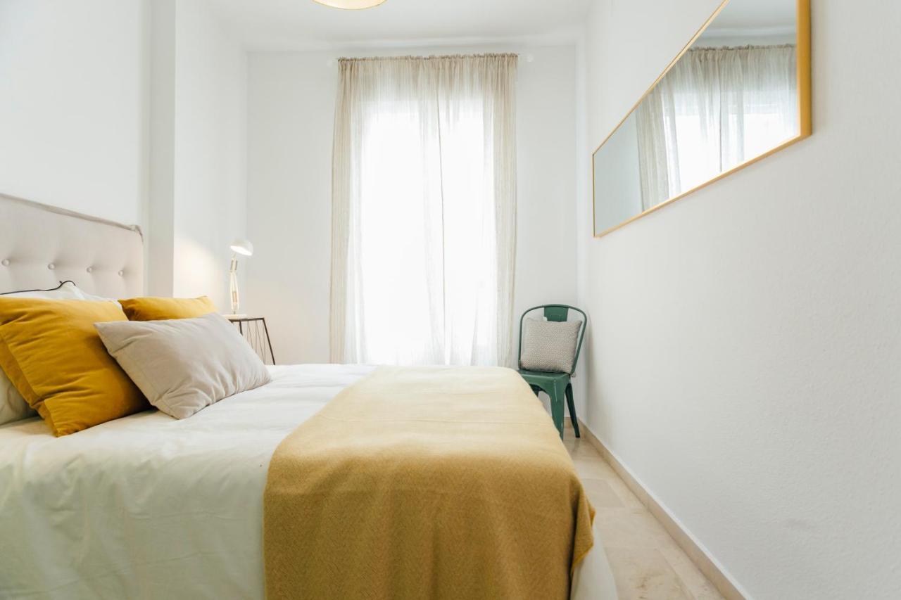 Reformed And Bright- 2Bdr 1Bth- Nervion Apartment Sevilla Bagian luar foto