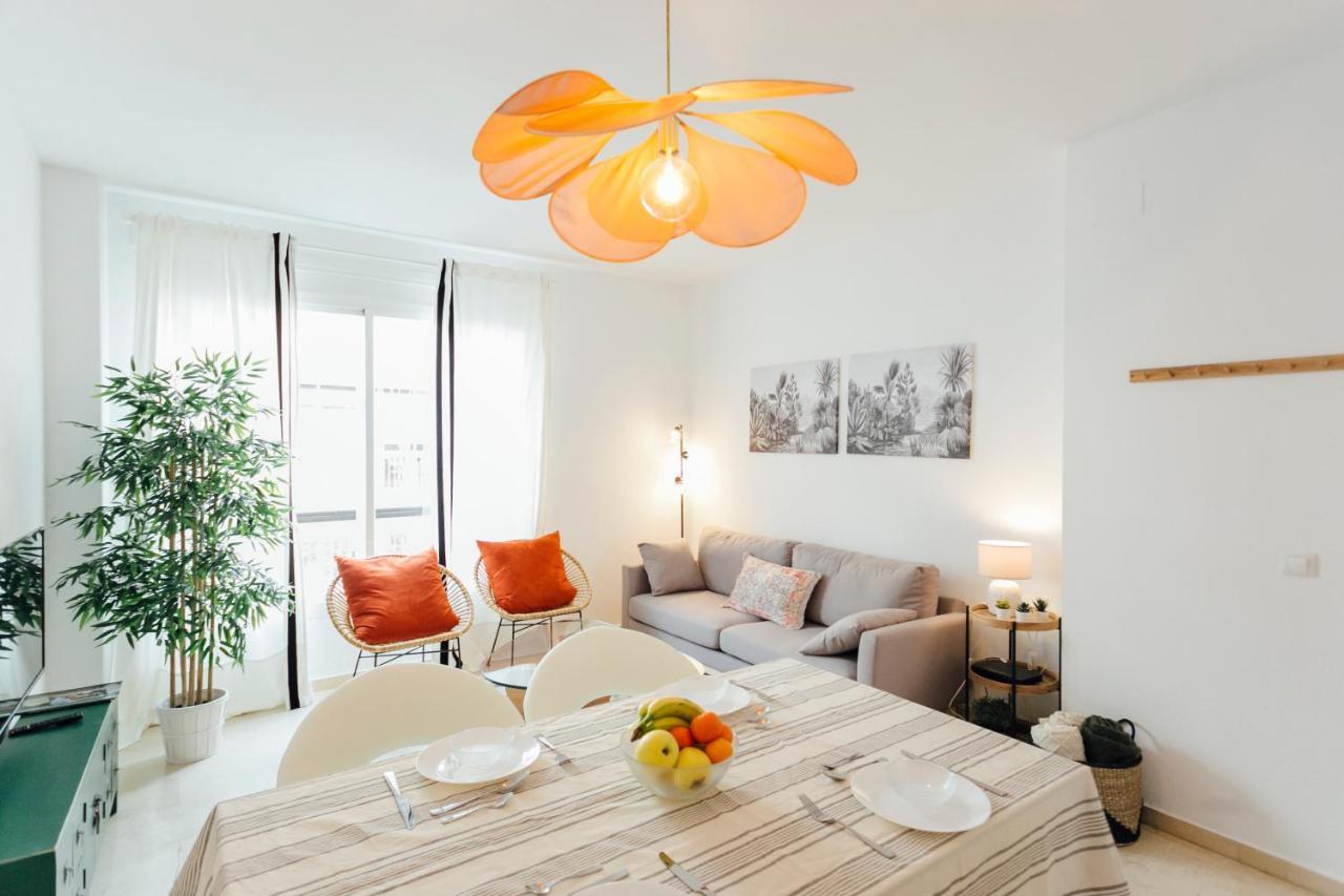 Reformed And Bright- 2Bdr 1Bth- Nervion Apartment Sevilla Bagian luar foto